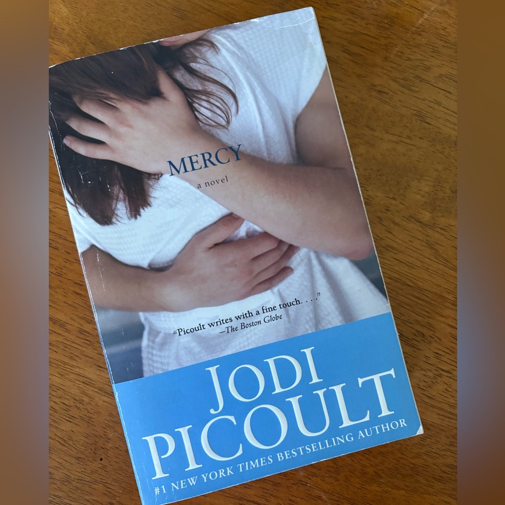Jodi Picoult 'Mercy' Paperback Book